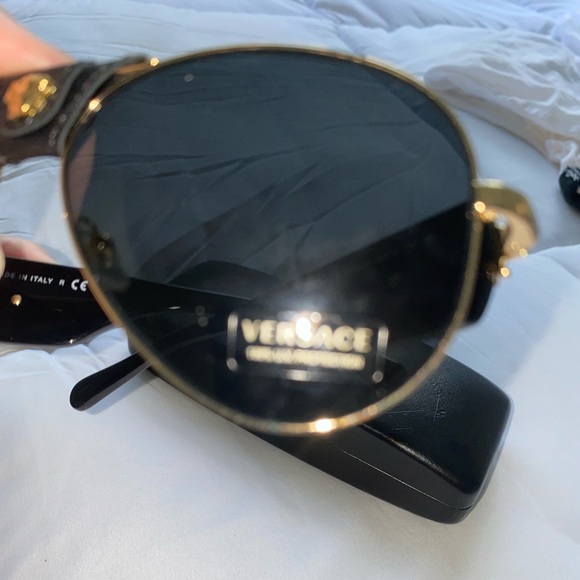 Versace sunglasses - Picture 4 of 4